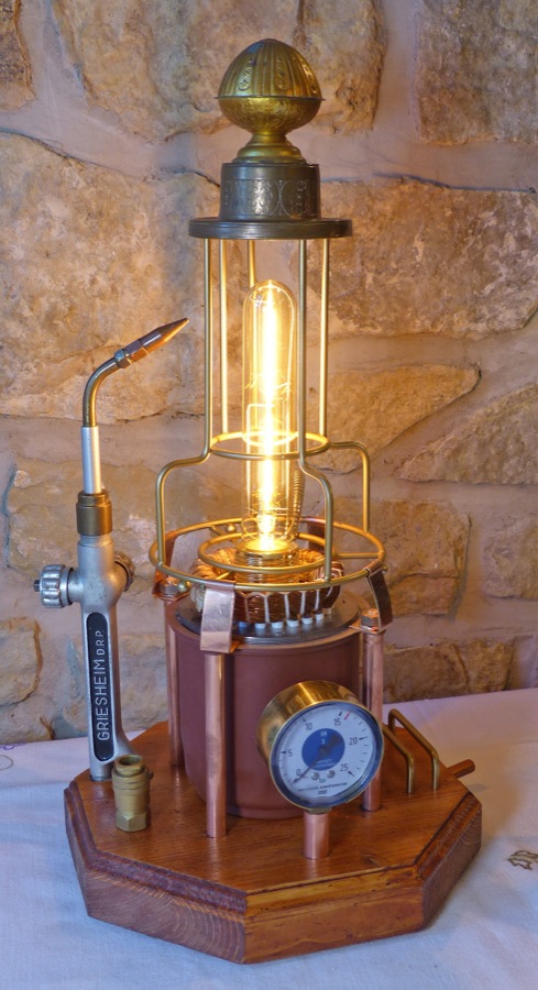 Steampunk Lamp 19_0916_900.jpg